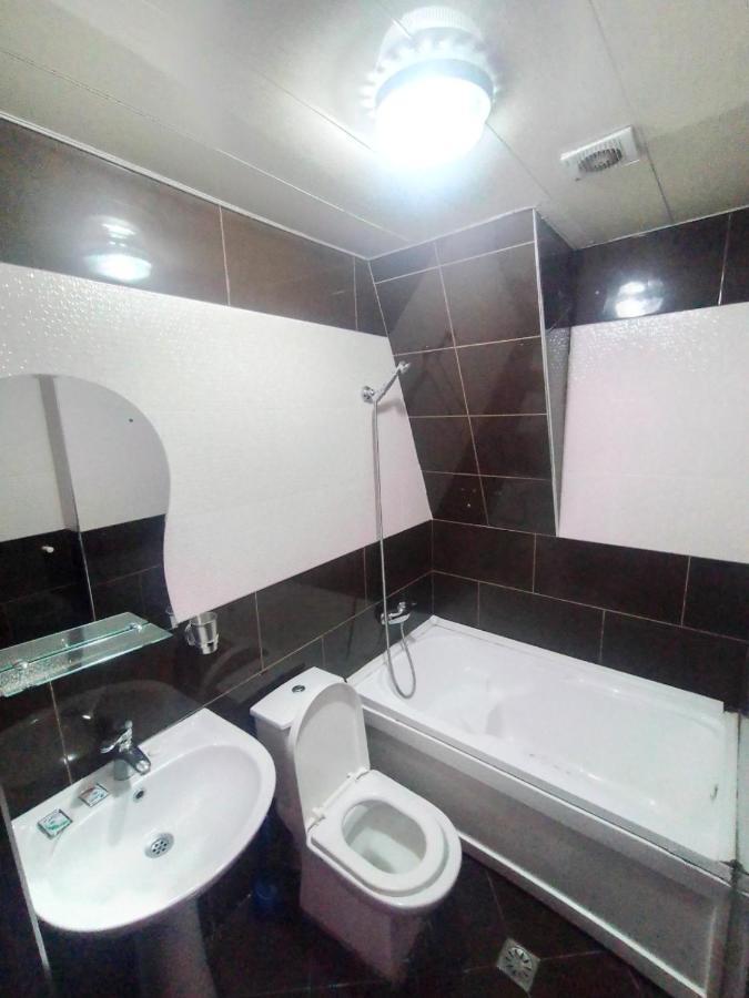 Hotel Vakhtanguri Батуми Екстериор снимка