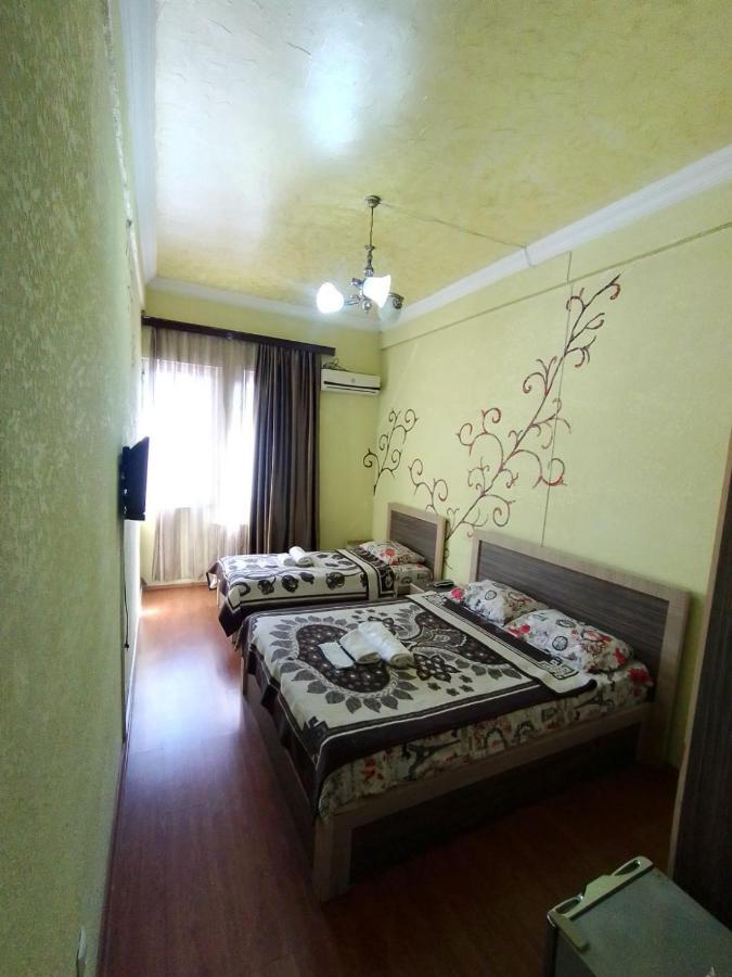 Hotel Vakhtanguri Батуми Екстериор снимка