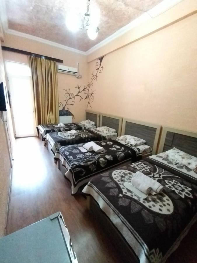 Hotel Vakhtanguri Батуми Екстериор снимка