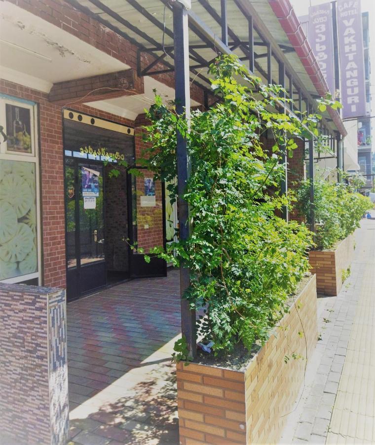 Hotel Vakhtanguri Батуми Екстериор снимка