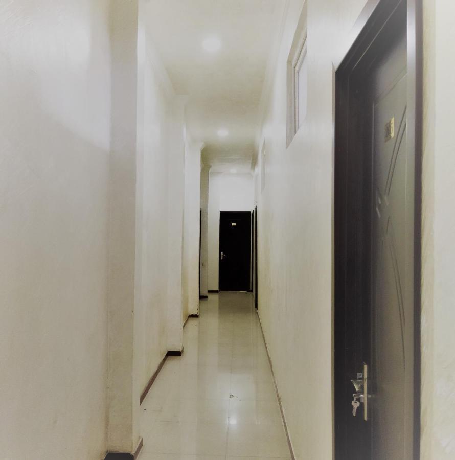 Hotel Vakhtanguri Батуми Екстериор снимка