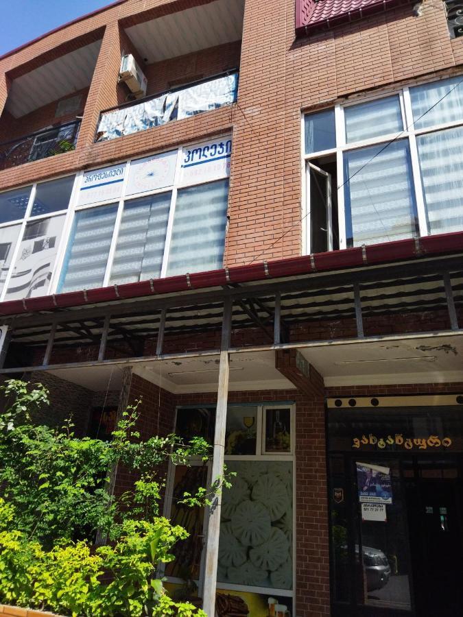 Hotel Vakhtanguri Батуми Екстериор снимка