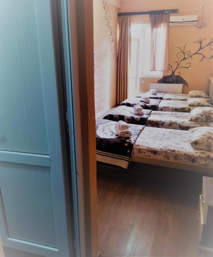 Hotel Vakhtanguri Батуми Екстериор снимка