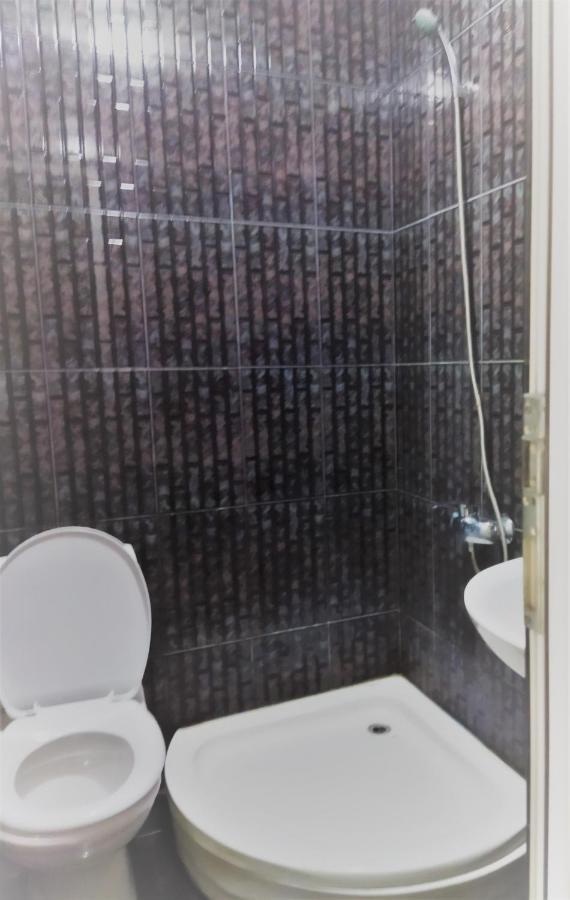 Hotel Vakhtanguri Батуми Екстериор снимка
