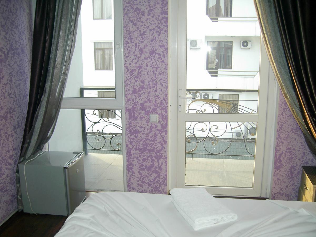 Hotel Vakhtanguri Батуми Екстериор снимка
