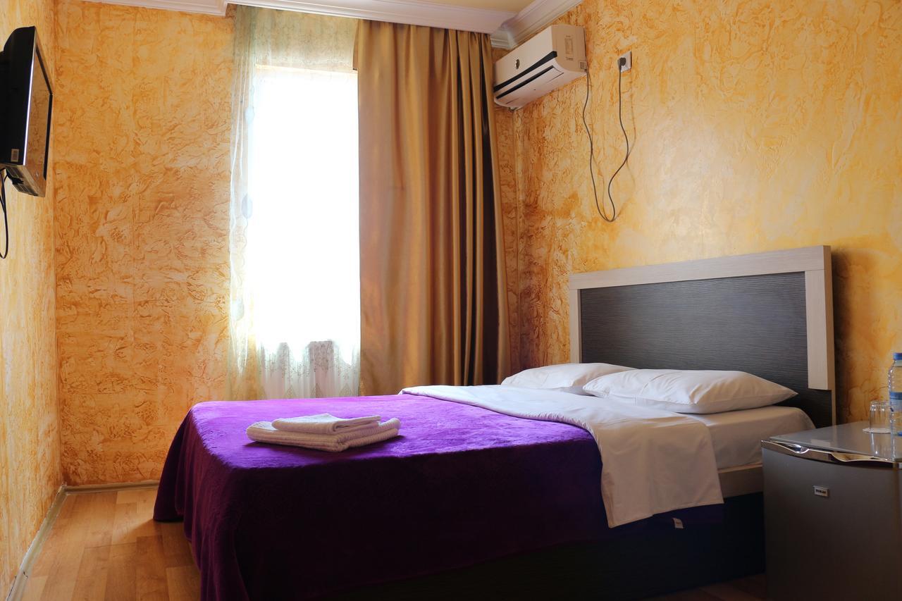 Hotel Vakhtanguri Батуми Екстериор снимка