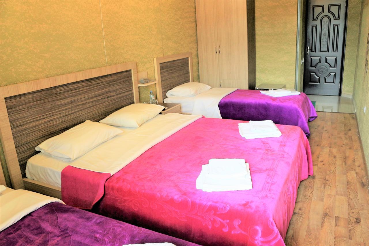 Hotel Vakhtanguri Батуми Екстериор снимка