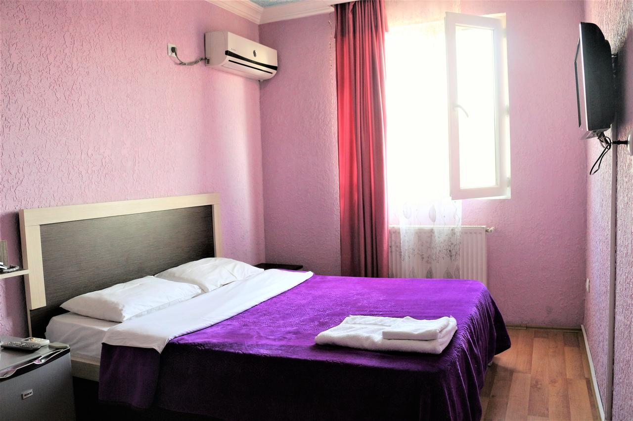 Hotel Vakhtanguri Батуми Екстериор снимка