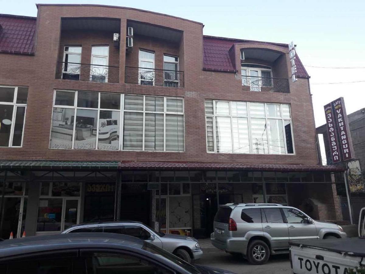Hotel Vakhtanguri Батуми Екстериор снимка
